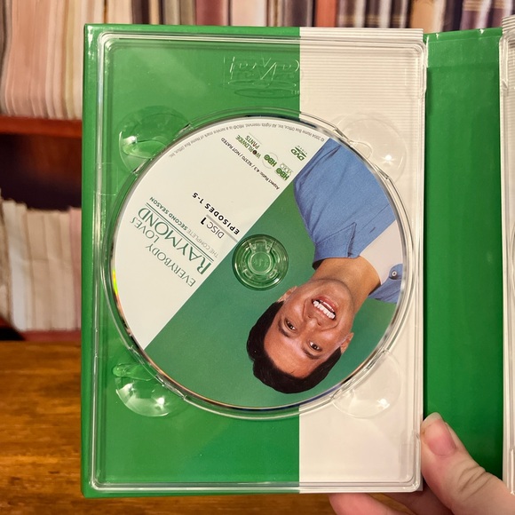 NEW Everybody Loves Raymond - Season 2-Perfect Discs never used ISBN 0783130546 - Picture 4 of 13